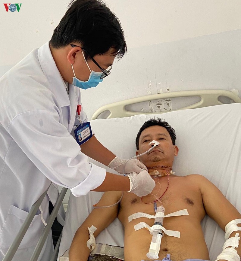 Cứu sống bệnh nhân bị đứt rời khí quản, thực quản